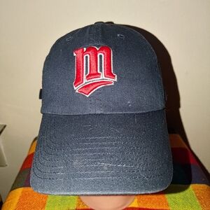 Fan Favorite Cooperstown MLB Minnesota Twins Embroidered Logo Strapback Cap Hat